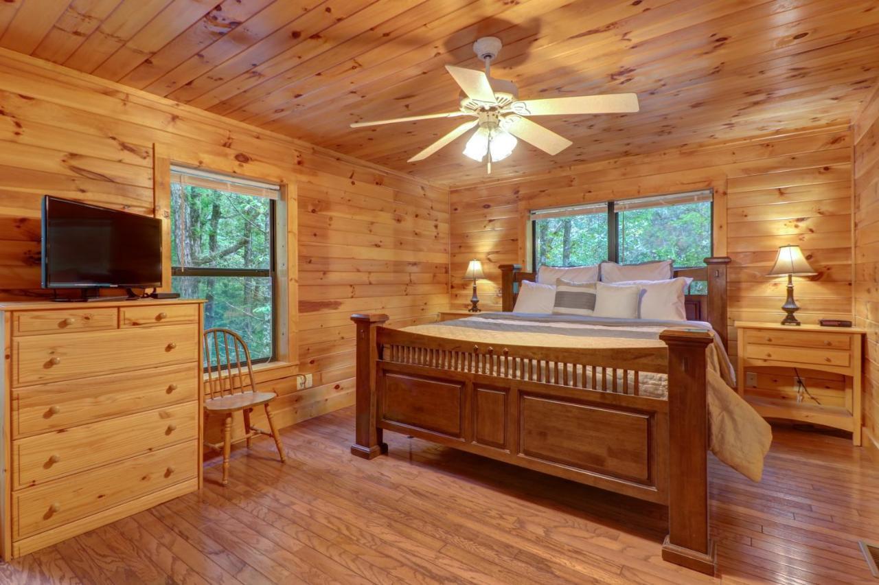 Friendly Bear Cabin Пиджен Фордж Екстериор снимка