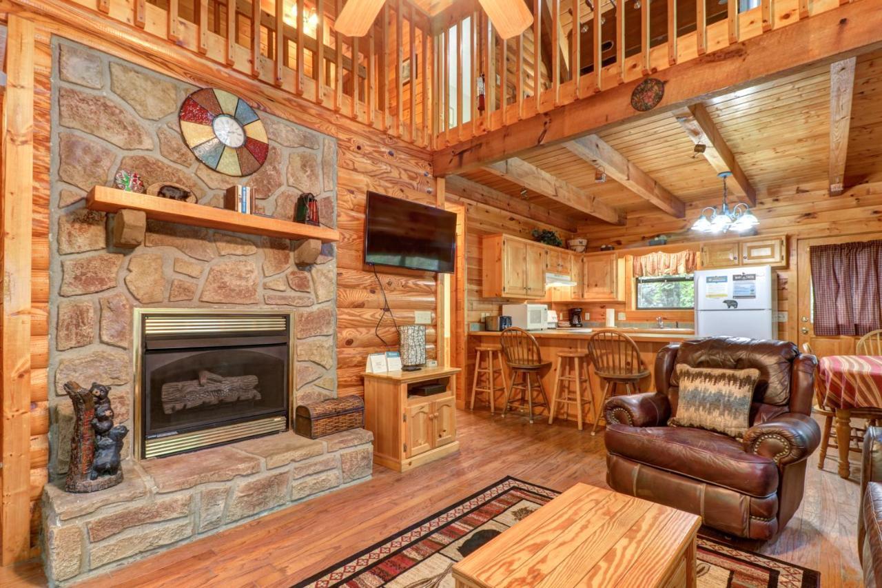 Friendly Bear Cabin Пиджен Фордж Екстериор снимка
