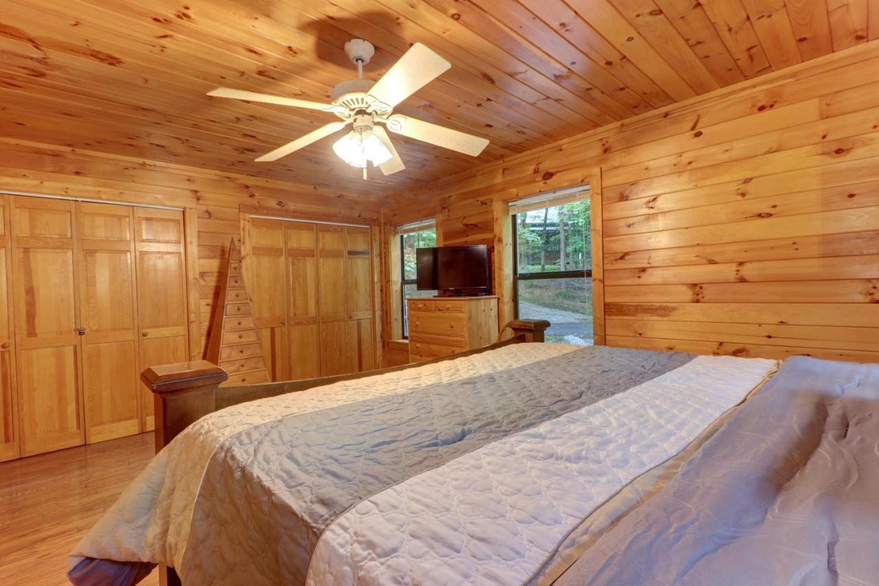 Friendly Bear Cabin Пиджен Фордж Екстериор снимка