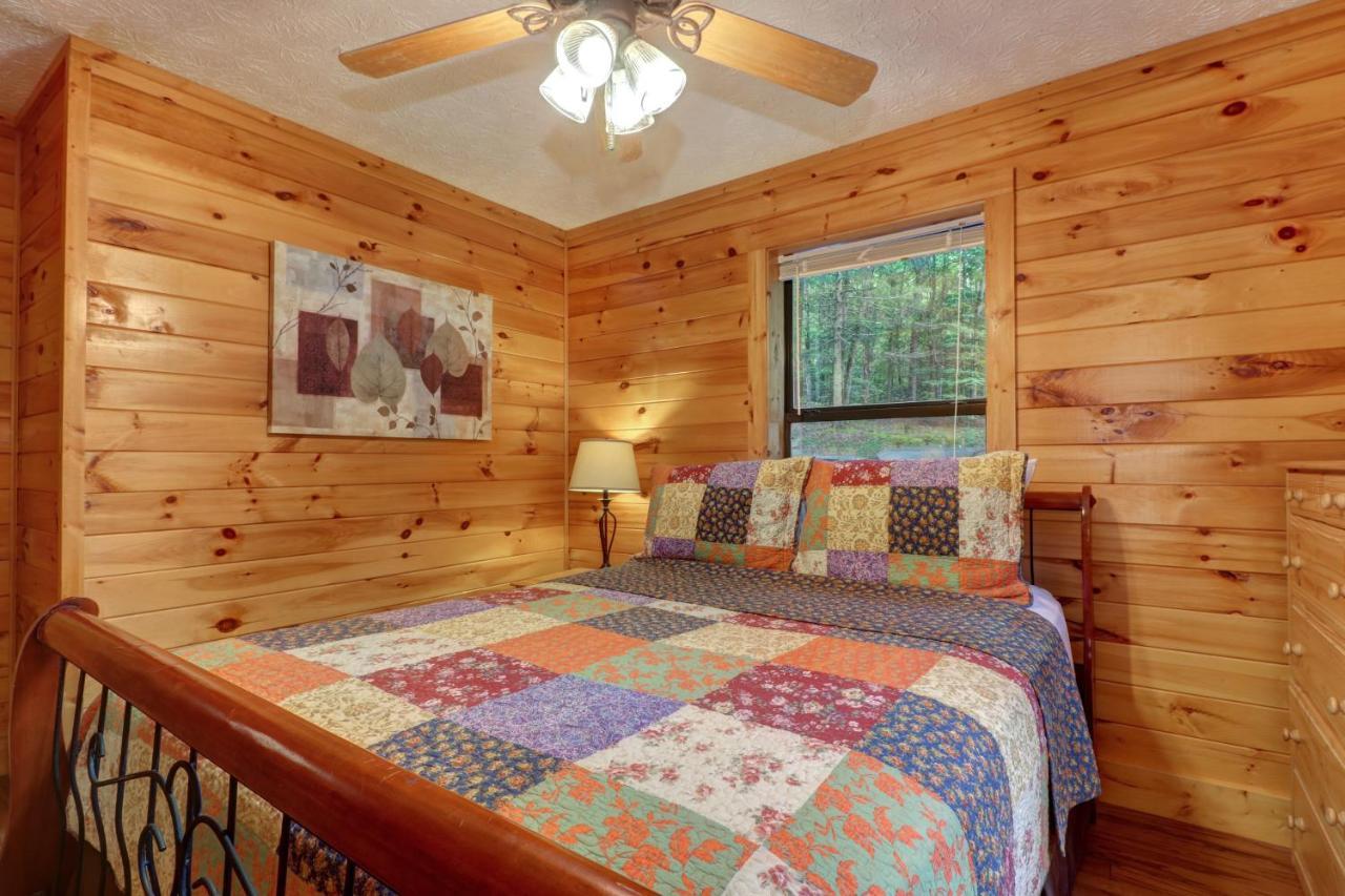 Friendly Bear Cabin Пиджен Фордж Екстериор снимка